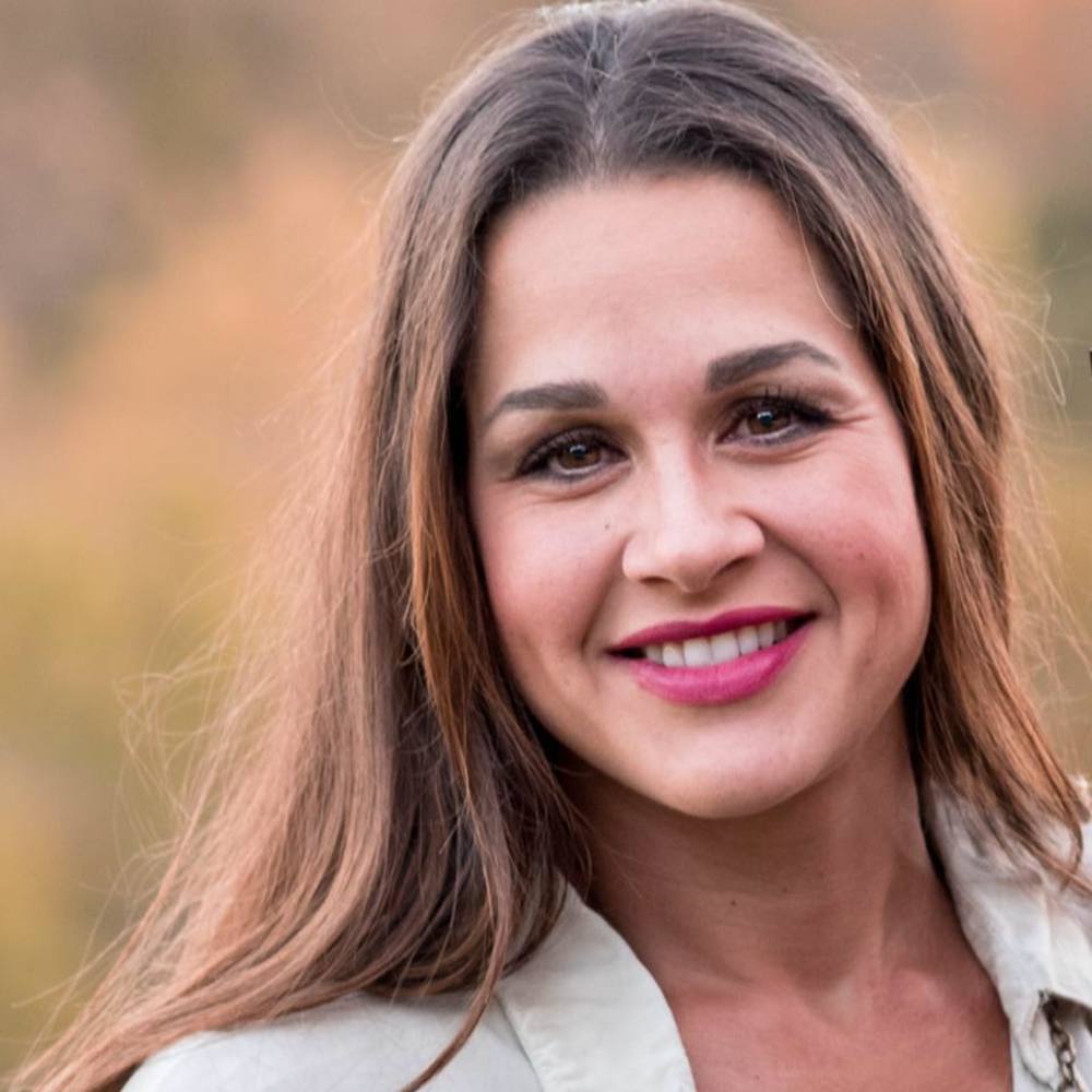 Meet your Posher, Stephanie